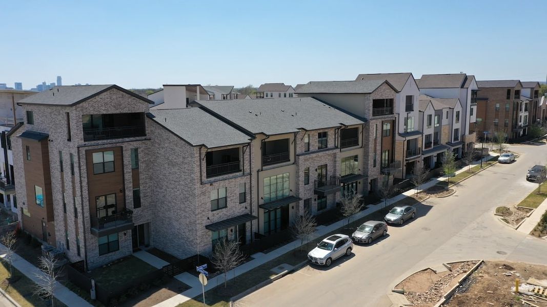 Condo located in The Grove At Shoal Creek, Austin, highlighting architectural design (Image 19).