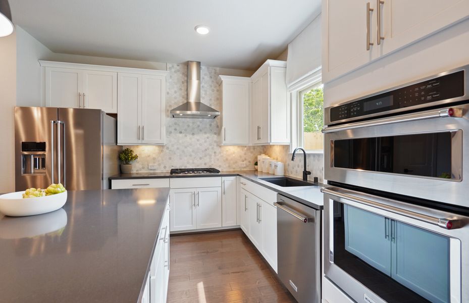 Image 3 of the Summerlyn Terrace community in Houston, TX.