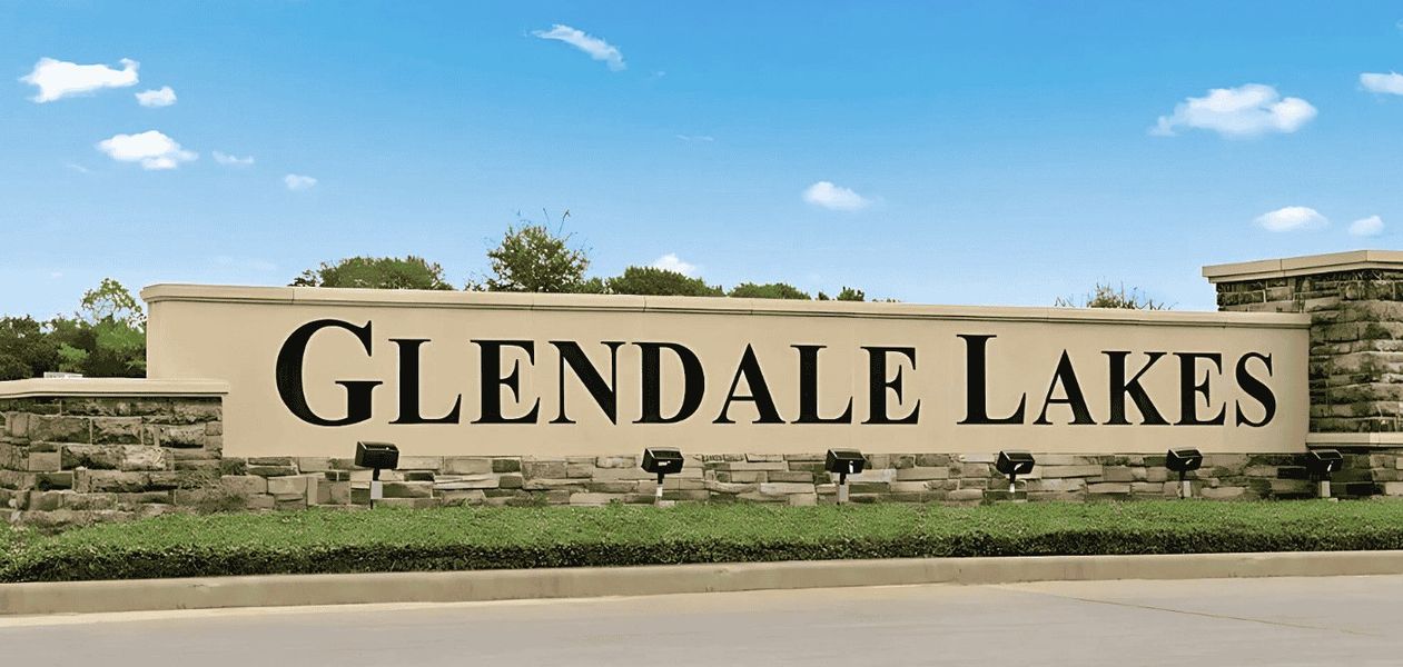 Entrance to the Glendale Lakes community in Rosharon, TX, featuring signage and landscaping (Image 2).