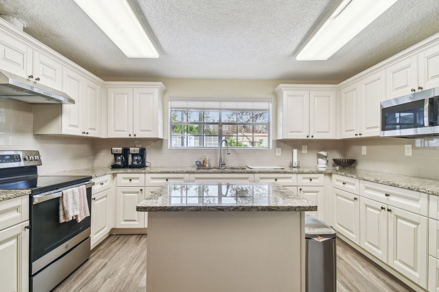 Clubhouse Kitchen Clubhouse Kitchen