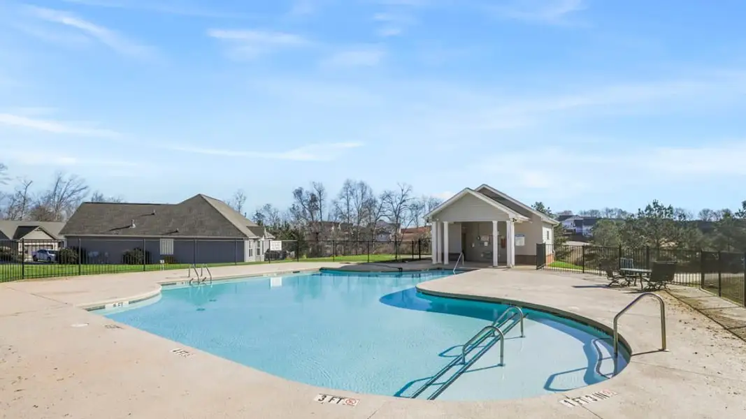 Community amenity available to residents of Shadowood in Seneca (Image 3).