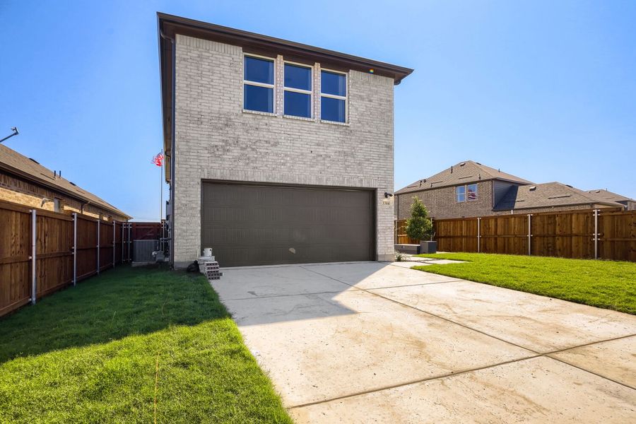 Exterior details of a home in North Sky 40s, Celina (Image 15).