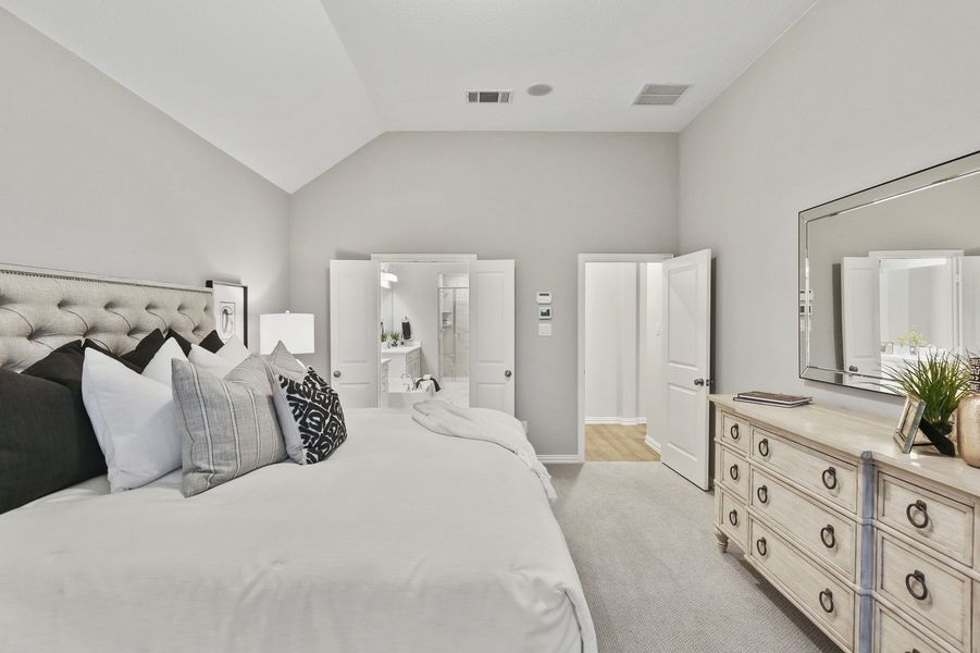Wildridge 50s Model Plan 1521 Main Bedroom by American Legend Homes Wildridge 50s Model Plan 1521 Main Bedroom by American Legend Homes