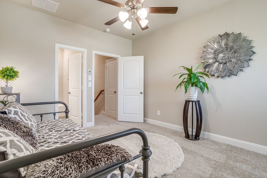 Furnished interior in a model home at Summerwood in Red Oak (Image 9). Furnished interior in a model home at Summerwood in Red Oak (Image 9).