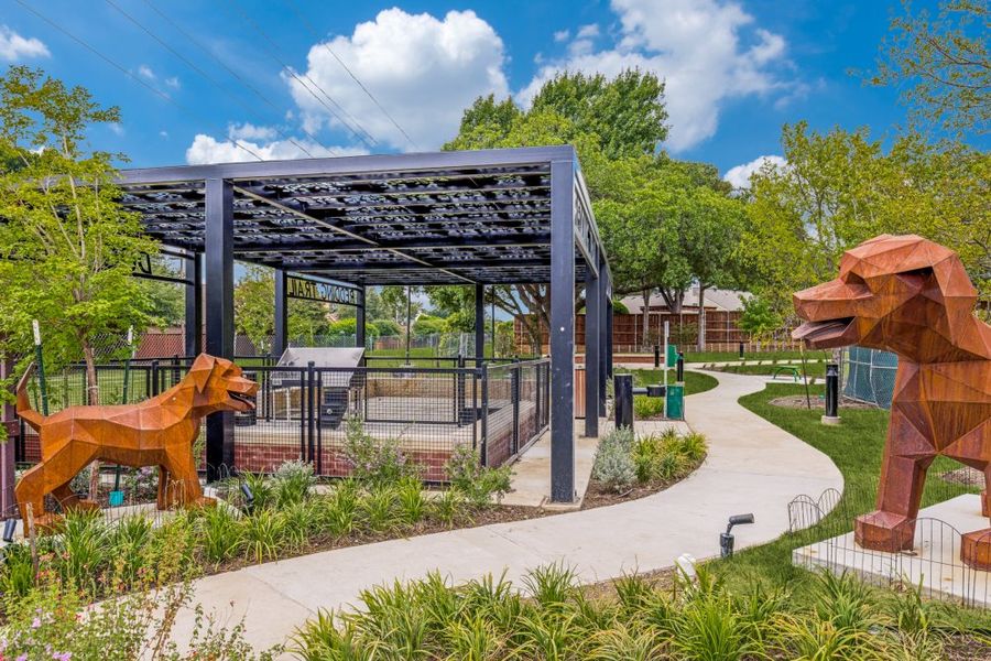 Community amenity available to residents of The Preserve on the Park in Addison (Image 16).