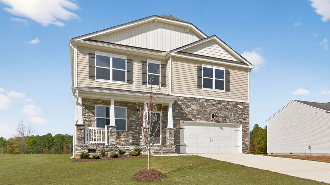 Front exterior of a home in the Mason Ridge community, located in Spring Lake, NC (Image 10).