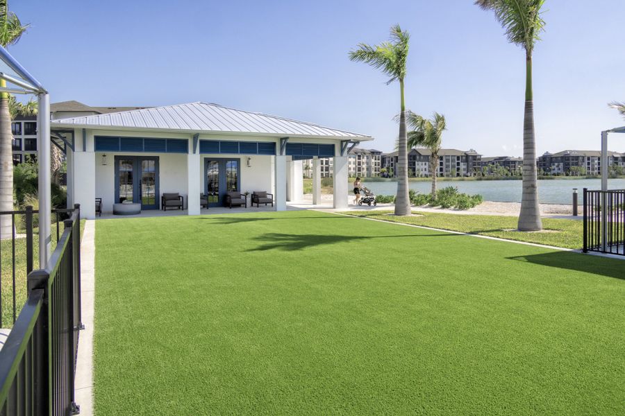 Image 37 of the Emerald Landing at Waterside at Lakewood Ranch – Lake Series community in Sarasota, FL.
