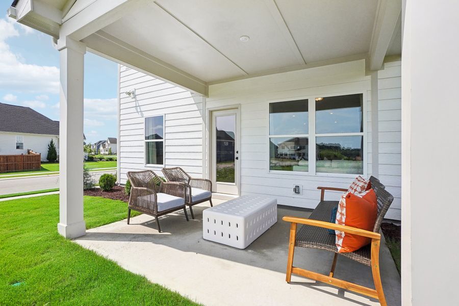 The Greenbrier II - Covered Patio