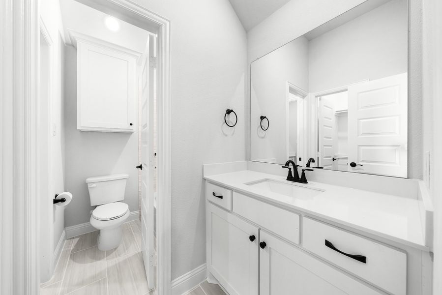 Furnished interior in a model home at Levante in Waxahachie (Image 27).