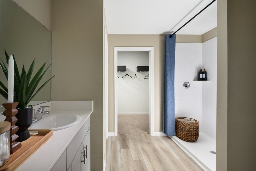 Furnished interior in a model home at Wynnstone in Davenport (Image 6).