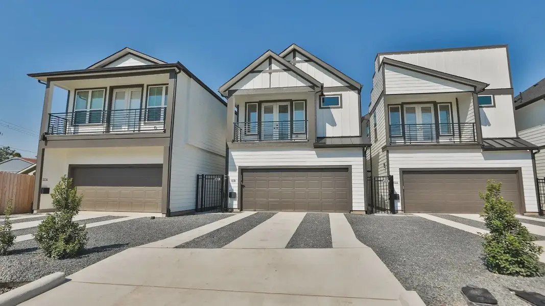 Luxurious gable roofs and expansive windows embody elegance in Independence Heights, Houston. Luxurious gable roofs and expansive windows embody elegance in Independence Heights, Houston.