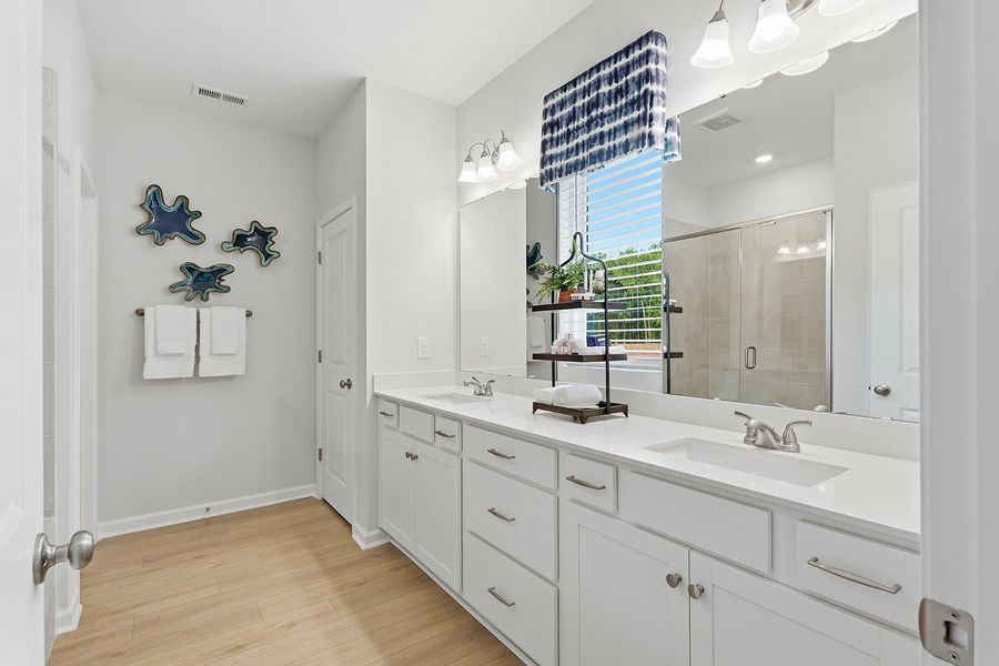Gwinnett II | Primary Bathroom