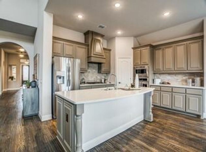 Image 15 of the Queensgate community in Mansfield, TX.