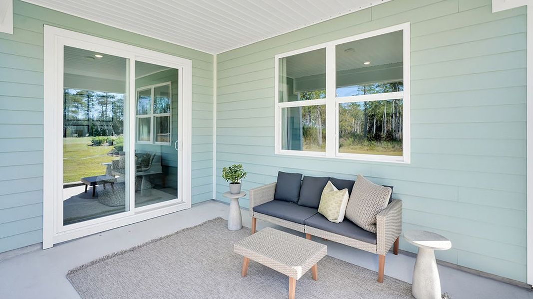 Exterior details of a home in Rolling Hills, Bolivia (Image 2). Exterior details of a home in Rolling Hills, Bolivia (Image 2).