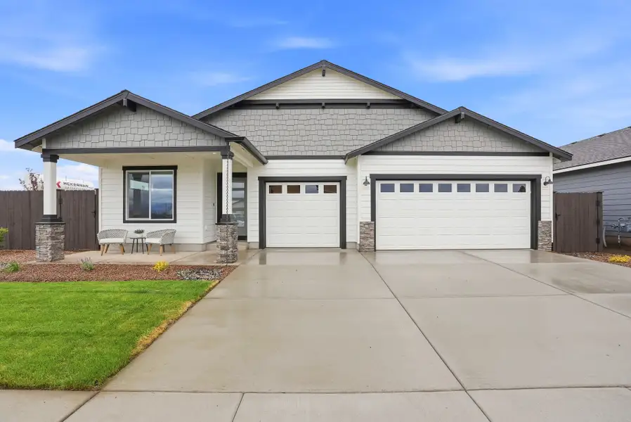 Front exterior of a home in the Feather Ridge community, located in Redmond, OR (Image 2). Front exterior of a home in the Feather Ridge community, located in Redmond, OR (Image 2).