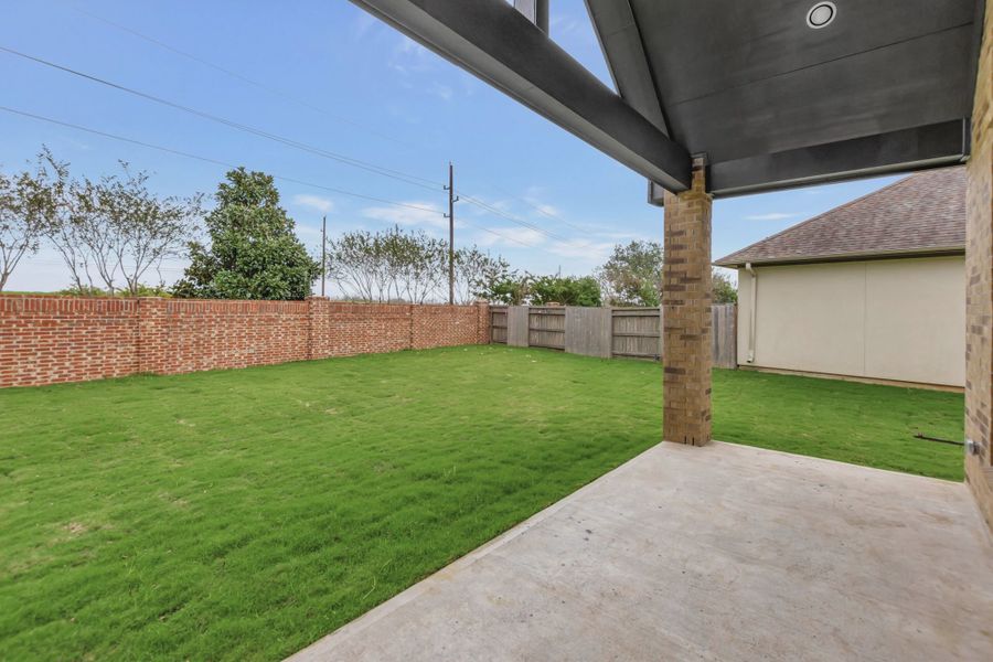 Image 5 of the Veranda 55’s Patio Series community in Richmond, TX.