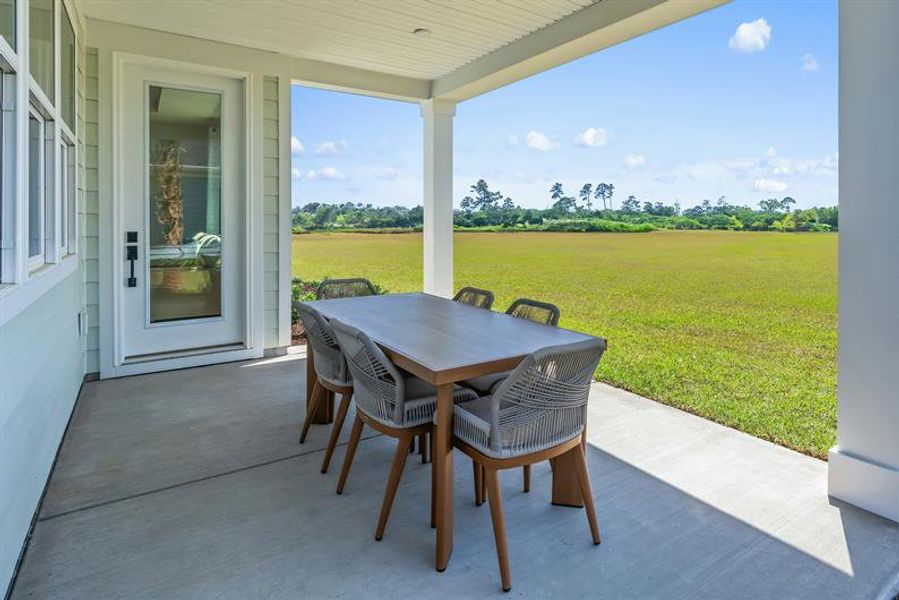 EXPANDED LIVING SPACES WITH COVERED PORCHES DESIGNED FOR COMFORT AND CAROLINA BREEZES EXPANDED LIVING SPACES WITH COVERED PORCHES DESIGNED FOR COMFORT AND CAROLINA BREEZES