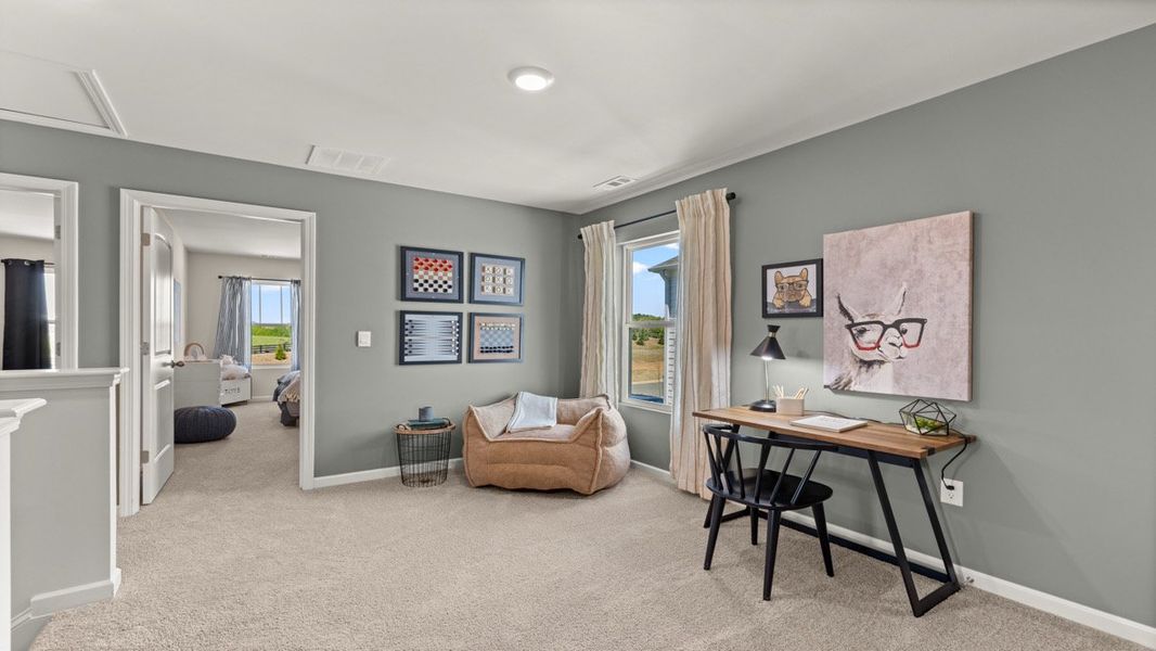 Furnished interior in a model home at Rolling Meadows in Jasper (Image 17).