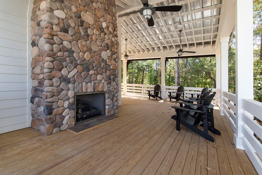 Image 7 of the Pinnacle at North Reach community in Charlotte, NC.