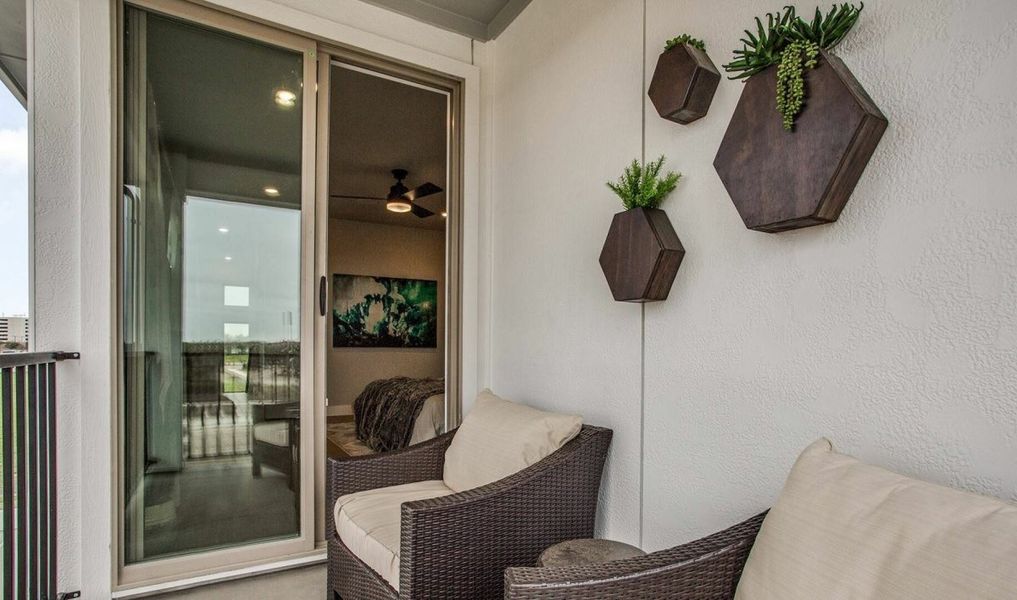 Image 7 of the Commodore at Preston community in Plano, TX.