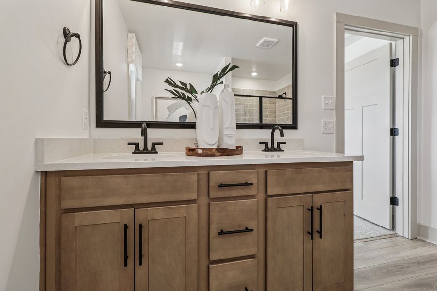 Crestfall II - Bathroom