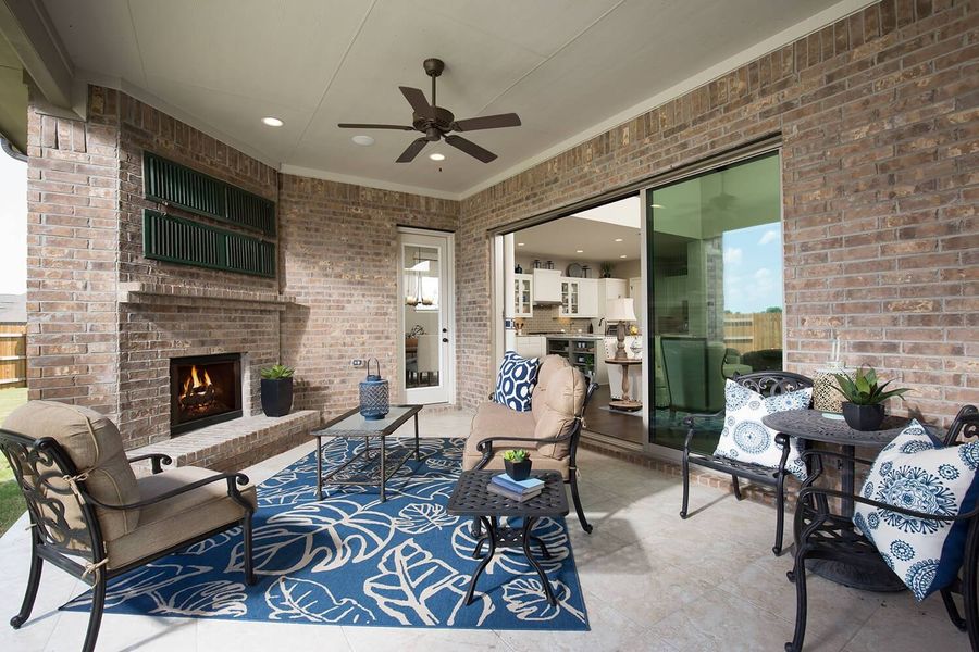 Image 15 of the Paloma Lake 65' community in Round Rock, TX.