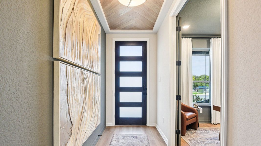 Exterior details of a home in Clear Creek, New Braunfels (Image 3).