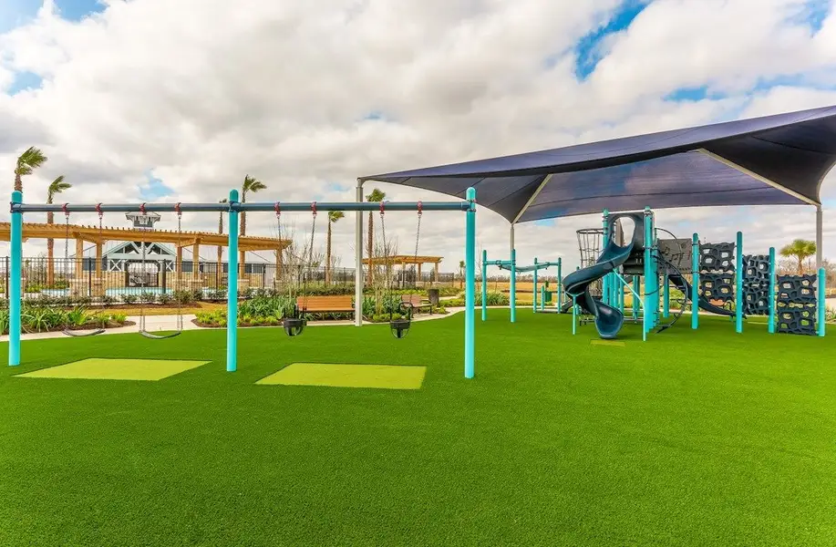 Image 13 of the Bluewater Lakes community in Manvel, TX.