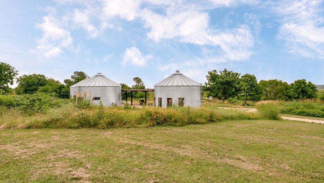 Image 7 of the Edmonds Ranch community in Seagoville, TX.