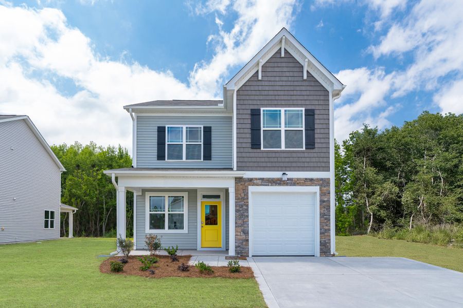 Front exterior of a home in the Sandy Springs community, located in Aberdeen, NC (Image 8).