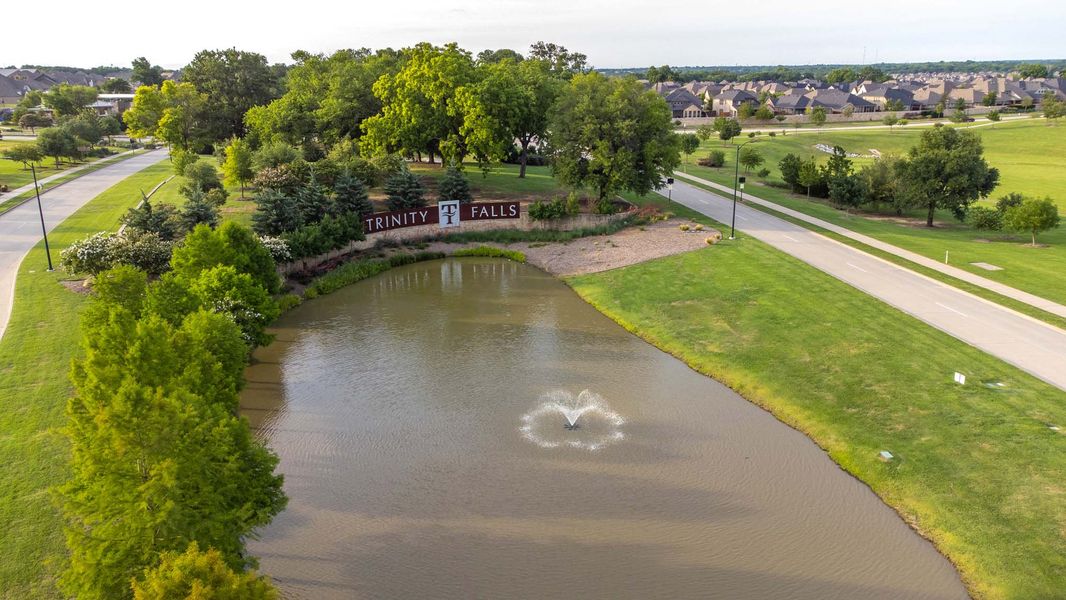Natural surroundings and green spaces near Trinity Falls in McKinney, TX (Image 62).
