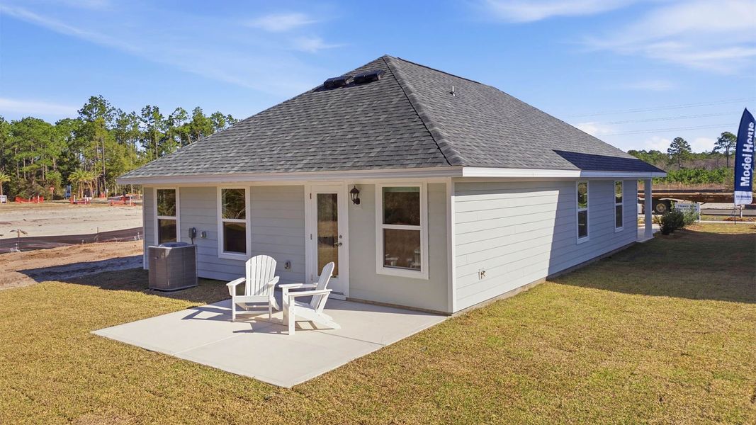 Exterior details of a home in Chateau Nemours, Port Saint Joe (Image 17).