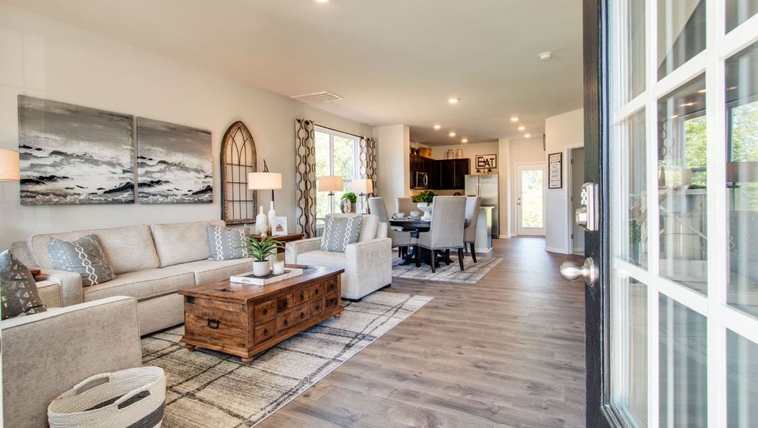Furnished interior in a model home at Woodbridge Glen Townhomes in Lebanon (Image 23).