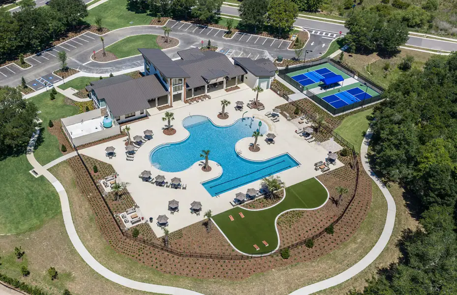 Expansive Amenity Campus