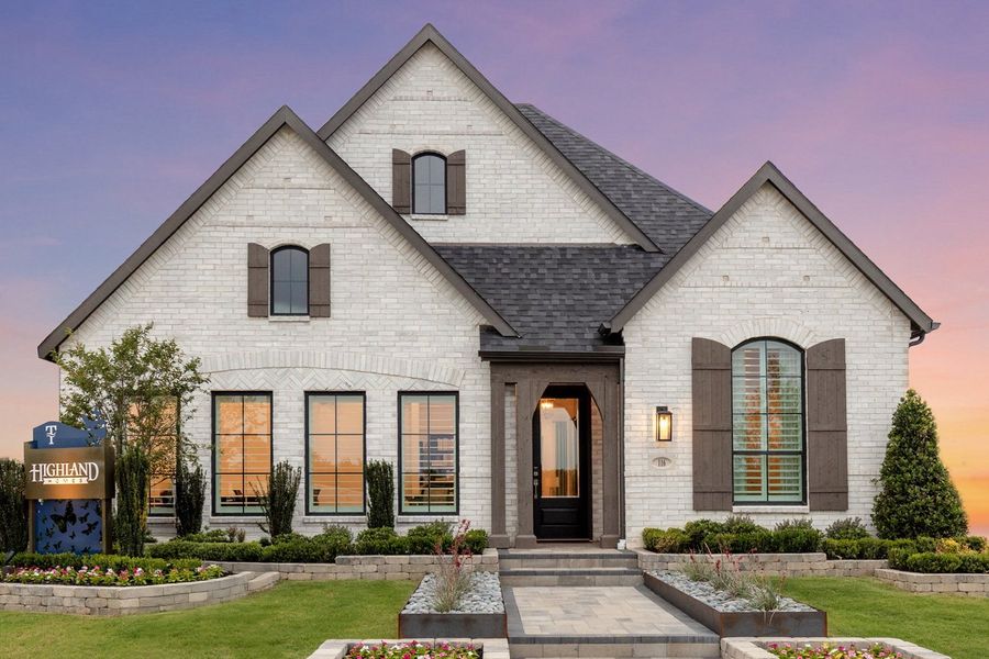 Front exterior of a home in the Wildrye community, located in Waller, TX (Image 3).