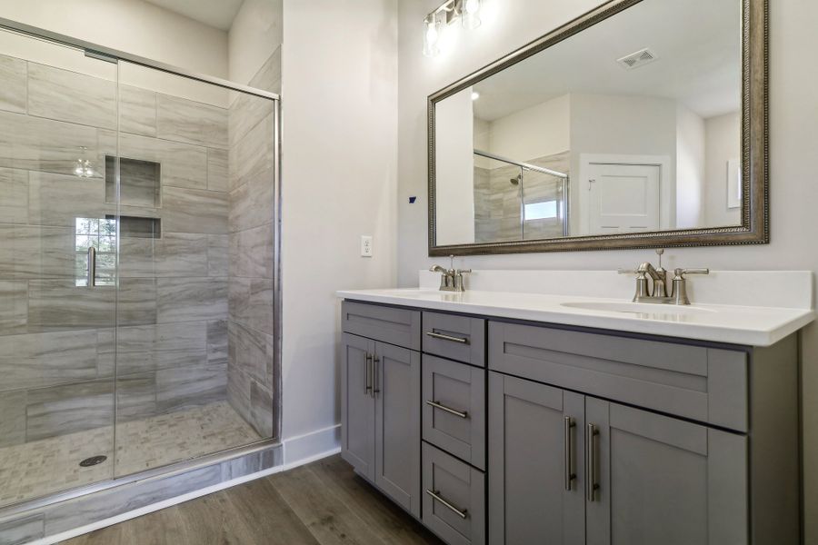 Austin II - Master Bath