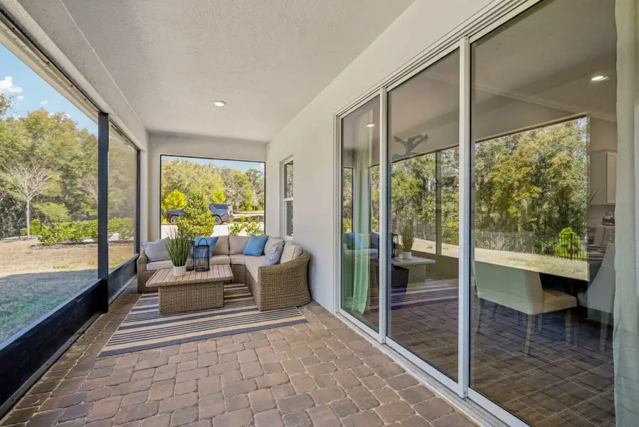 Exterior details of a home in Malabar Springs Executive, Palm Bay (Image 3).