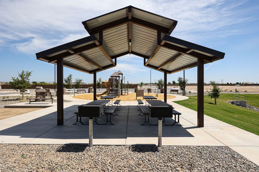 Community amenity available to residents of Landmarke in San Tan Valley (Image 10).
