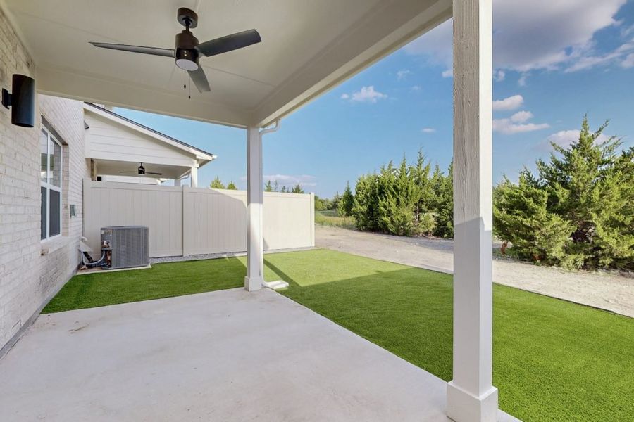 Exterior details of a home in Heath Golf and Yacht Club, Heath (Image 5).