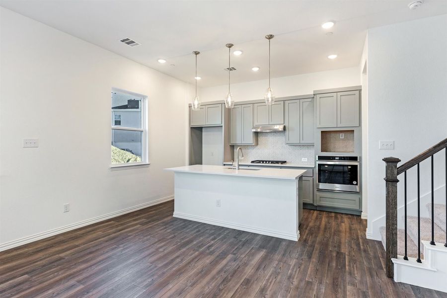 Image 29 of the Legends Crossing - Bungalows community in Irving, TX.