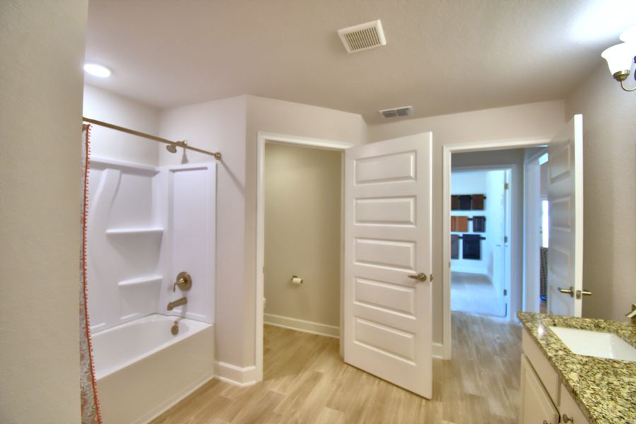 Image 41 of the Citrus Landing community in Davenport, FL.