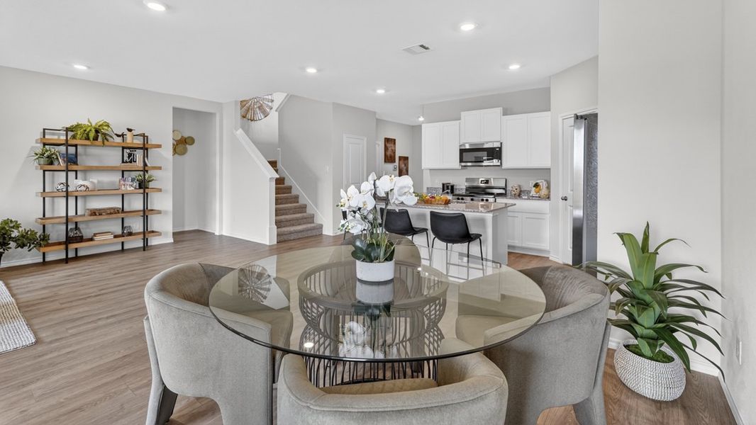 Furnished interior in a model home at Forestbrook Estates in Paris (Image 35).