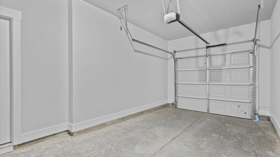 Image 39 of the Hickory Heights community in Greenville, SC.