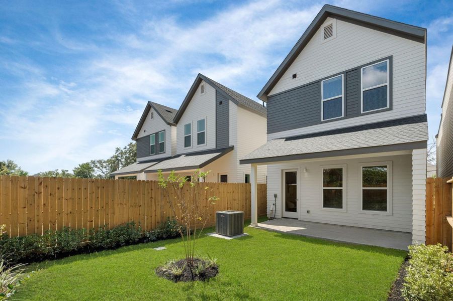 Exterior details of a home in Bertellis Place, Houston (Image 3).
