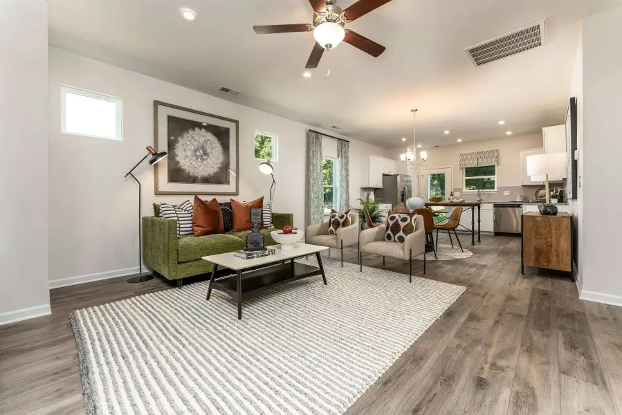 The Reynolds Living Room | Pineworth Landing | Macon, GA