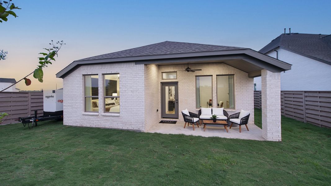 Front exterior of a home in the Austin Point 40' community, located in Richmond, TX (Image 6).