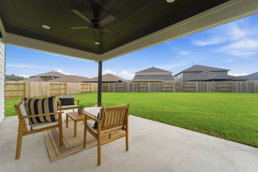 Exterior details of a home in Pecan Estates, Crosby (Image 4).