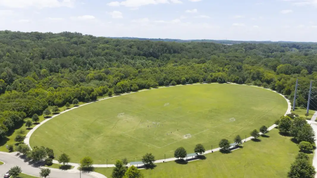 Natural surroundings and green spaces near Keithsburg Crossing in Canton, GA (Image 8).