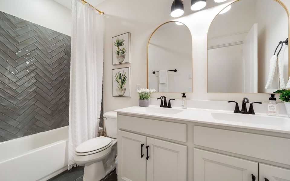 Furnished interior in a model home at Dorris Farm in White House (Image 29).