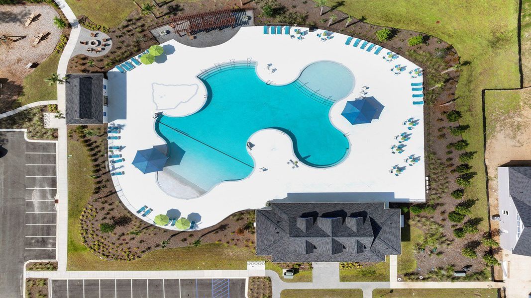 Community amenity available to residents of Carolina Groves Townhomes in Moncks Corner (Image 2).